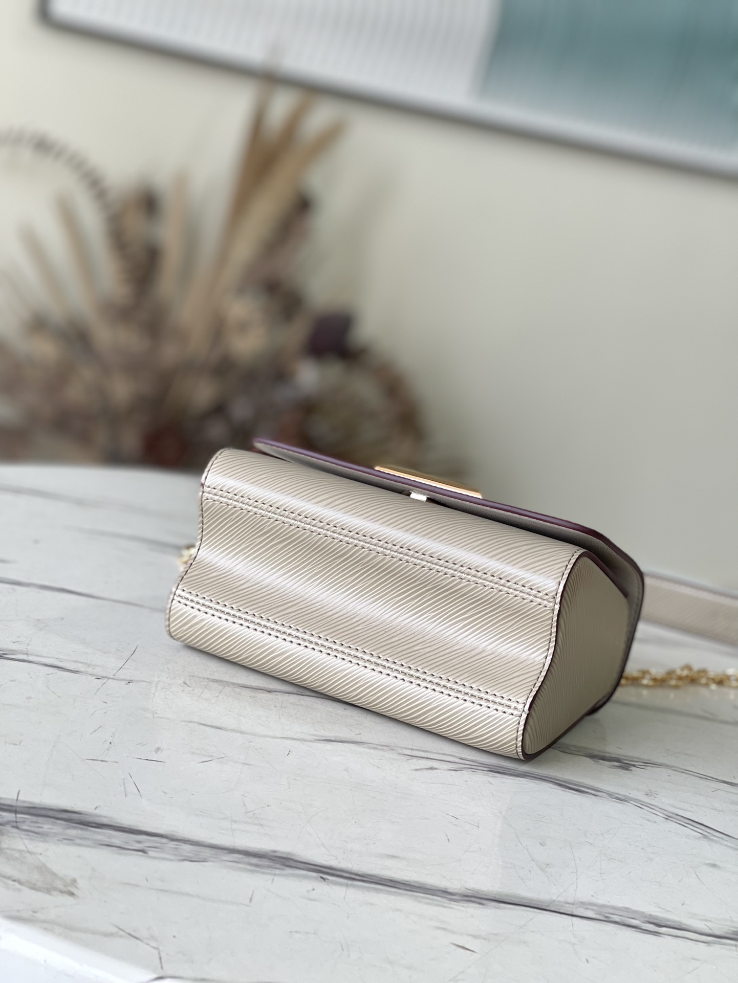 𝐋𝐎𝐔𝐈𝐒 𝐕𝐔𝐈𝐓𝐓𝐎𝐍  M21133