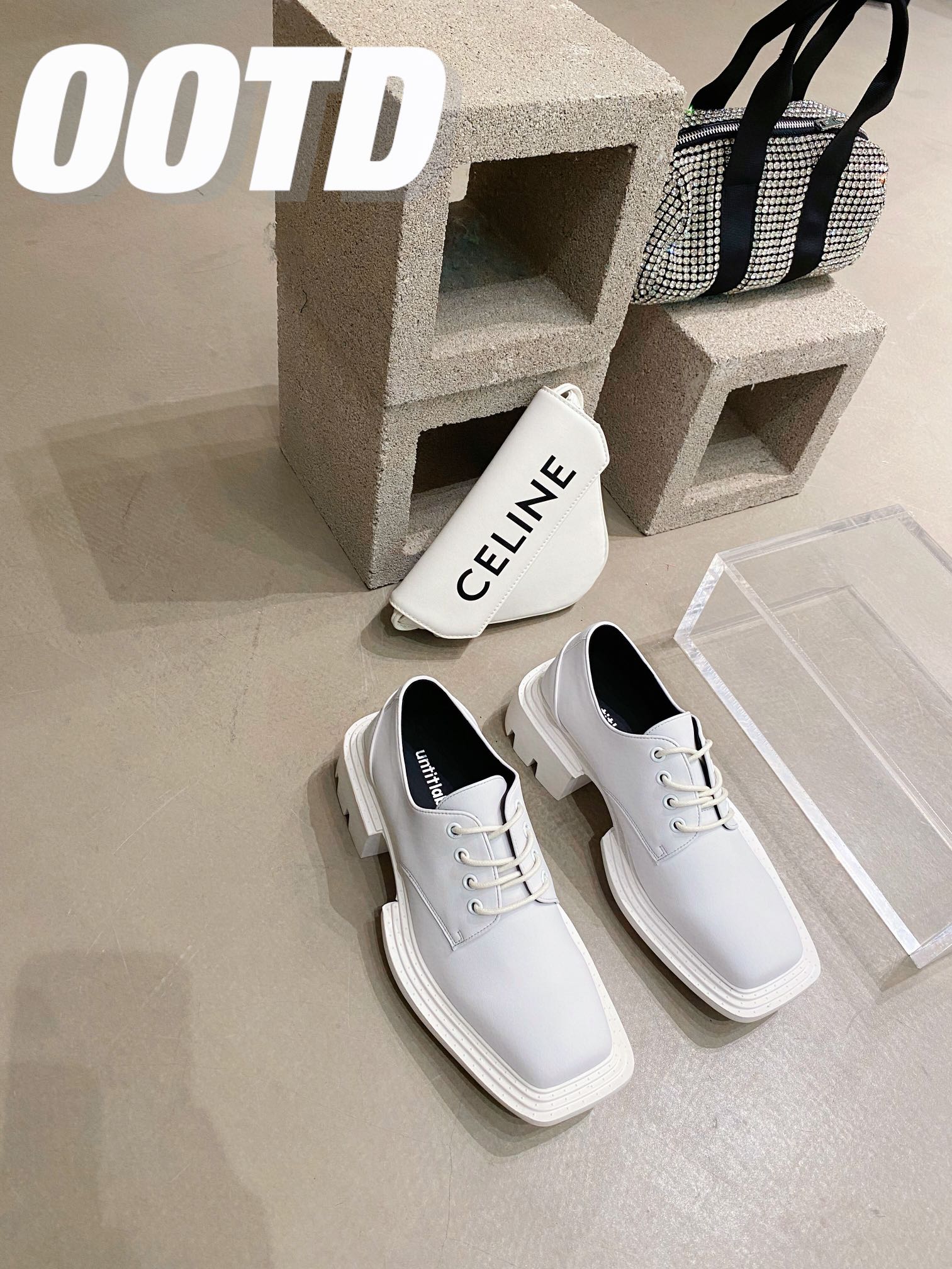 Untitlab 𝟐𝟎𝟐𝟏/𝐒𝐒 𝐧𝐞𝐰 Niche Louboutins Customized cowhide upper Sheepskin lining