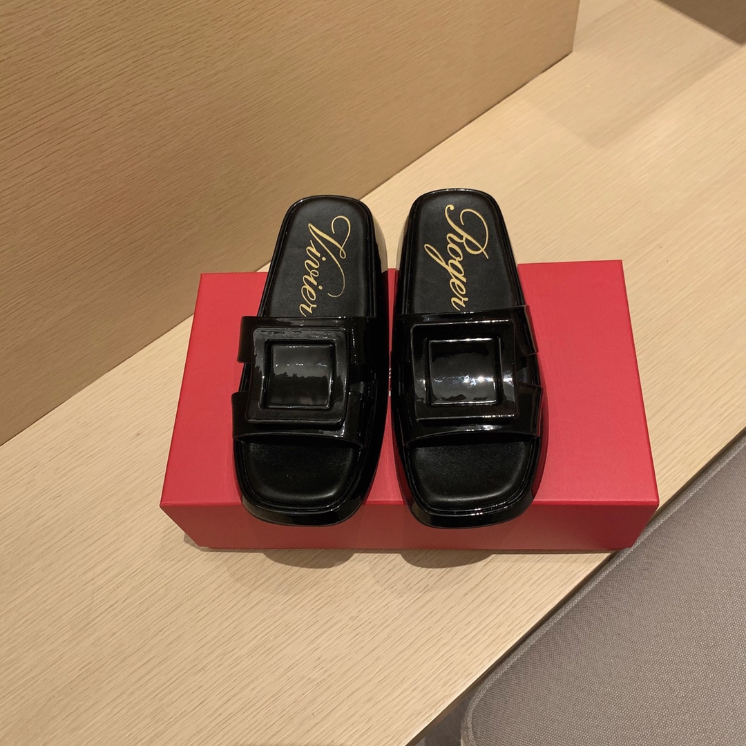 Roger Vivier | 𝟐𝟎𝟐𝟏/𝐒𝐒 𝐧𝐞𝐰 RV Top Edition Diamond Buckle Slippers Swarovski Crystal Diamonds