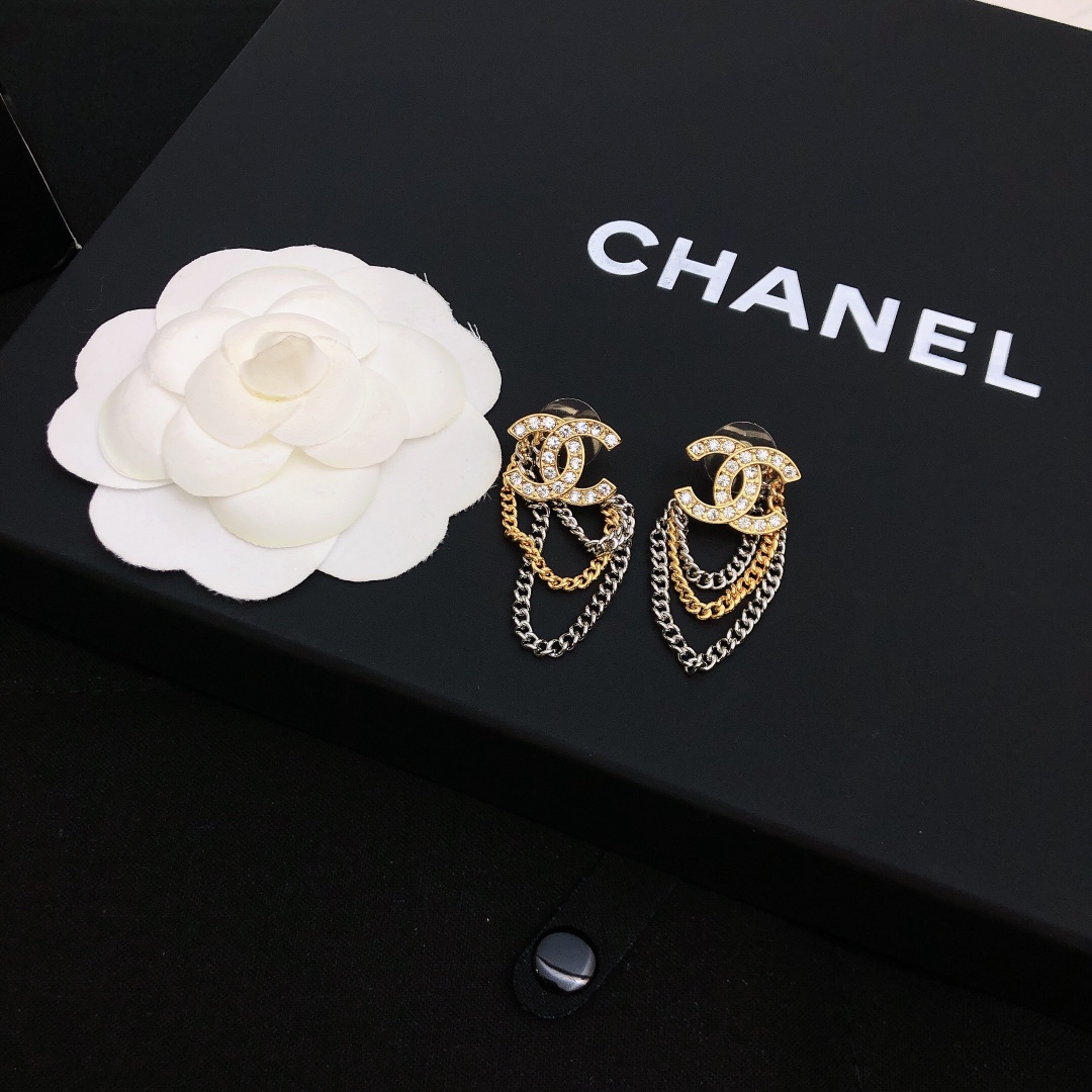 Dior stud earrings