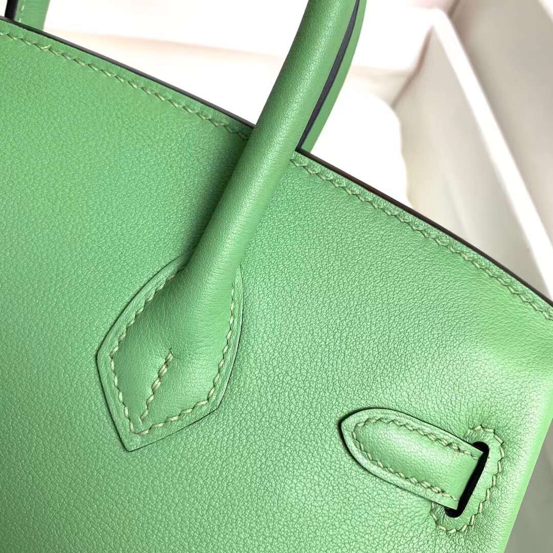 Birkin 25cm 3I Vert Criquet Avocado green 🥑 Gold buckle with silver clasp Original swift calfskin Beeswax thread handmade