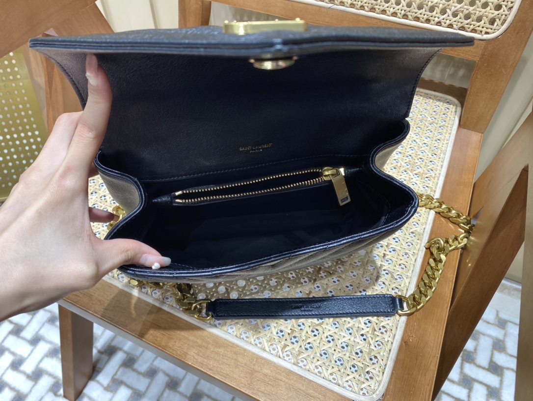 SAINT LAURENT 𝑴𝒐𝒏𝒐𝒈𝒓𝒂𝒎 𝒄𝒐𝒍𝒍𝒆𝒈𝒆 #428056 Original leather black gold.JD