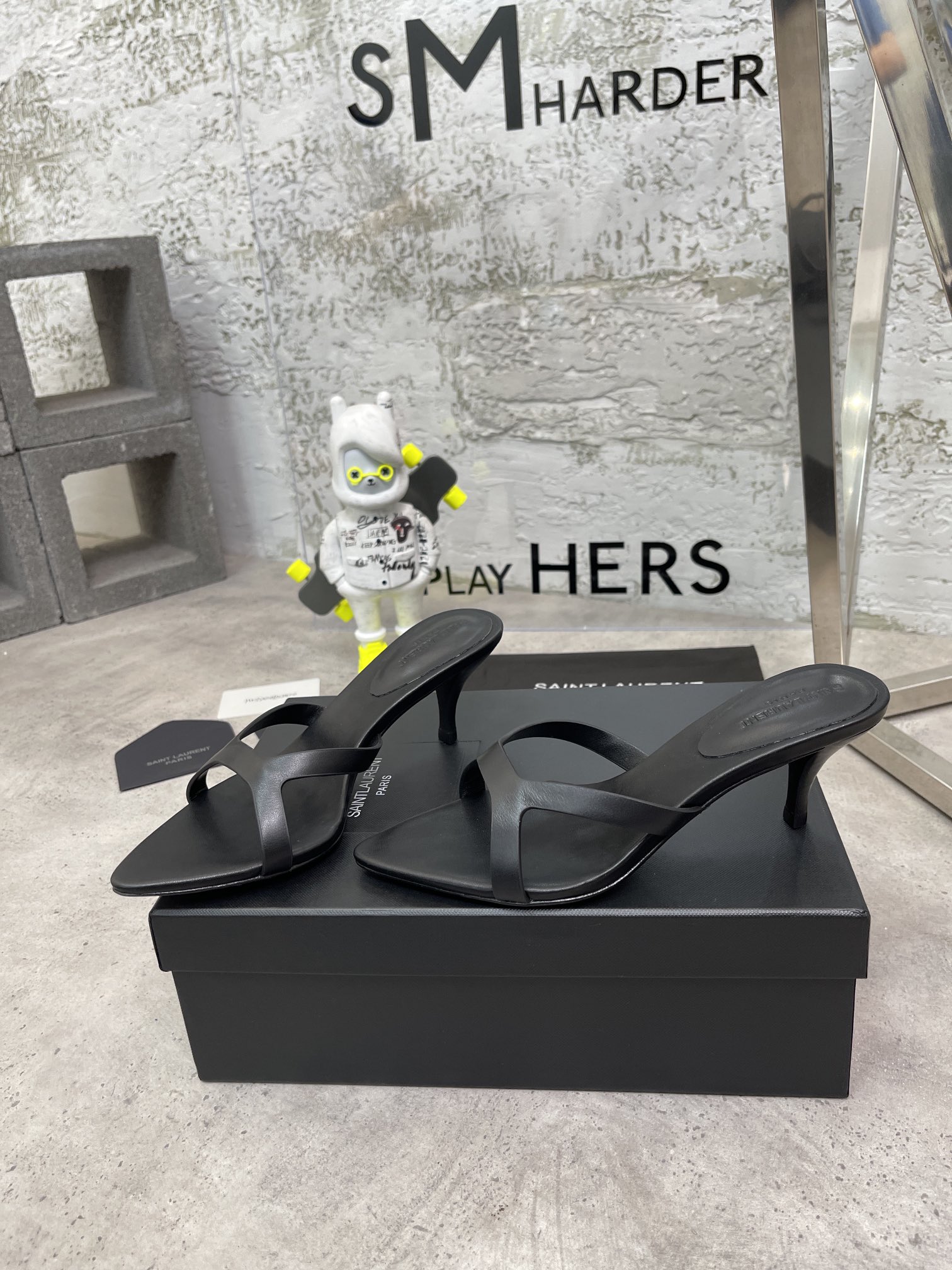 𝙎𝙖𝙞𝙣𝙩 𝙇𝙖𝙪𝙧𝙚𝙣𝙩 | 𝟐𝟎𝟐𝟐/𝐒𝐒 𝐧𝐞𝐰 YSL｜Early spring hot ysl high heel slippers Italian leather bottom