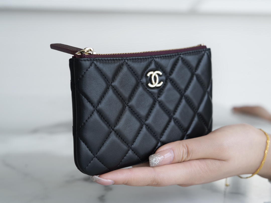 𝗖𝗛𝗔𝗘𝗡𝗟✦ Channel custom lambskin 🐏 Classic mini zipper carry-on bag black gold 🐑