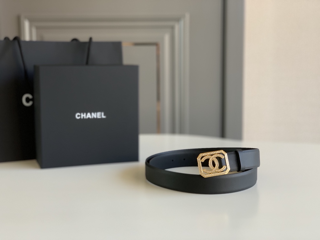 𝗖𝗛𝗔𝗡𝗘𝗟  Belt