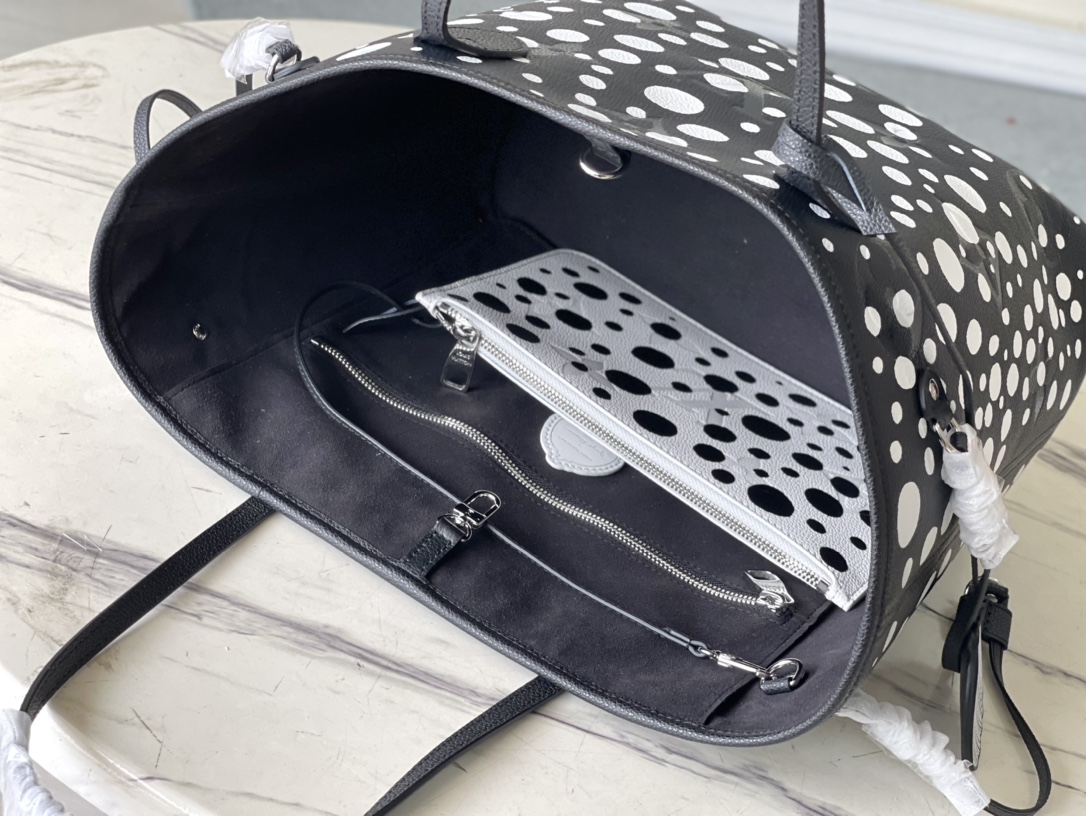 𝐋𝐎𝐔𝐈𝐒 𝐕𝐔𝐈𝐓𝐓𝐎𝐍    M46390