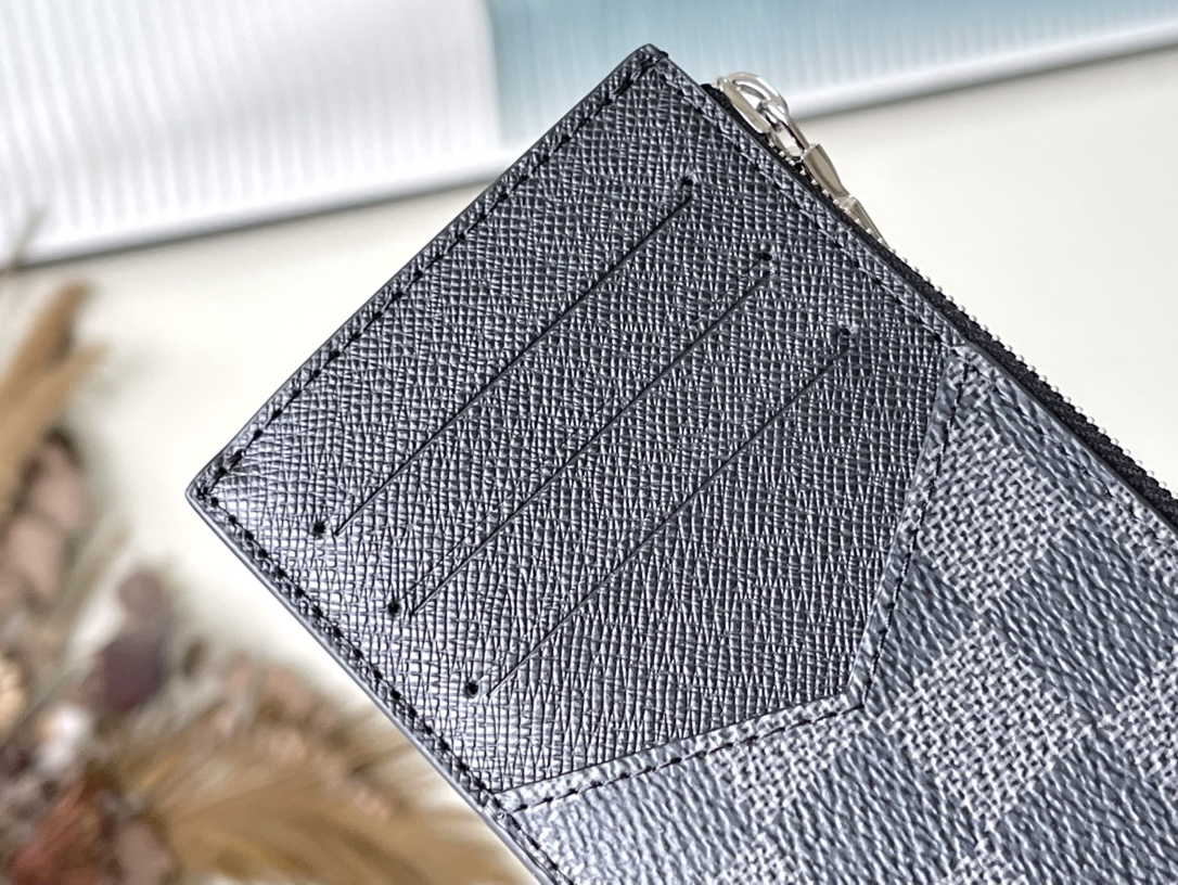 𝐋𝐎𝐔𝐈𝐒 𝐕𝐔𝐈𝐓𝐓𝐎𝐍   N64038