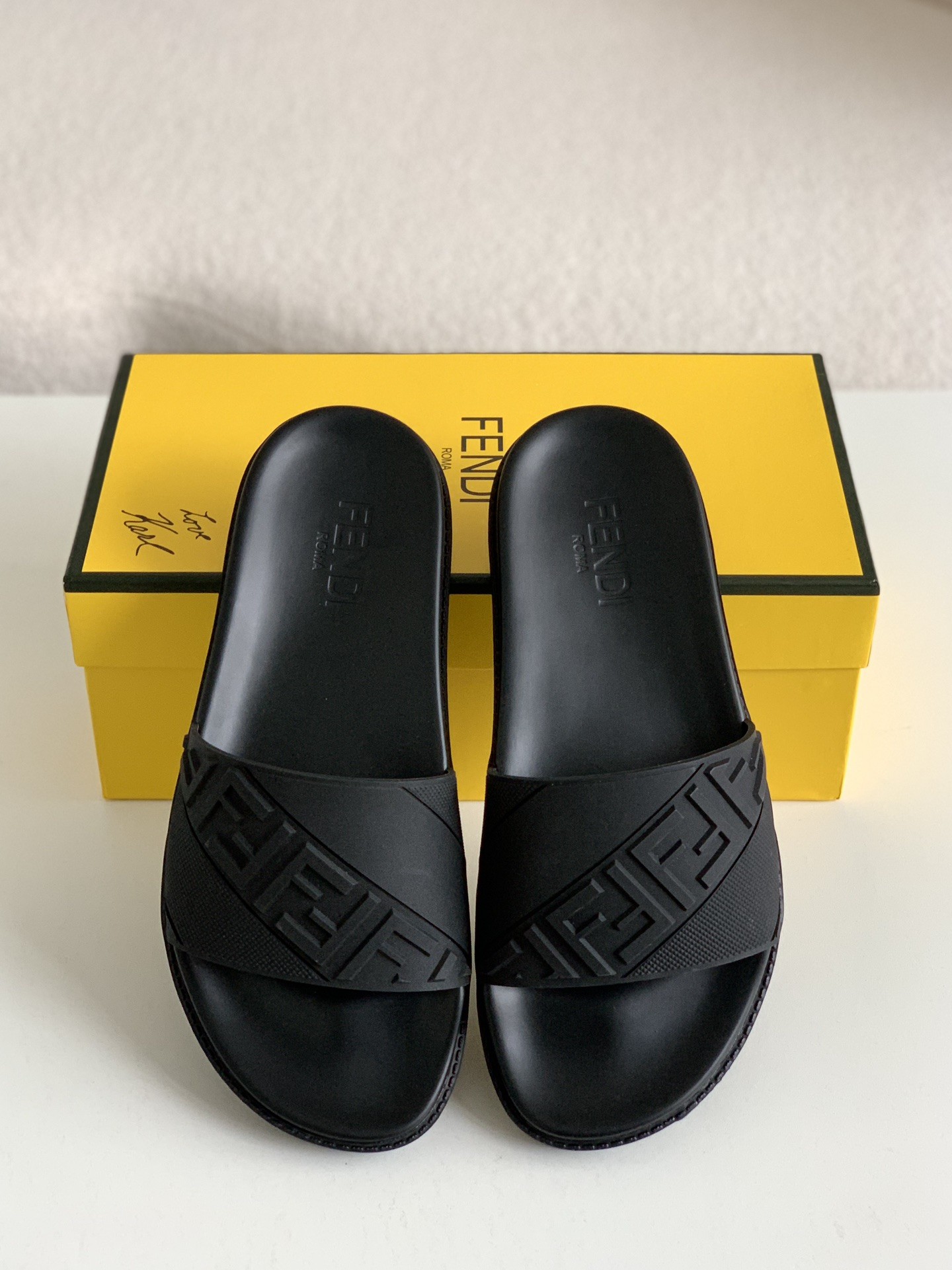Fendi slippers