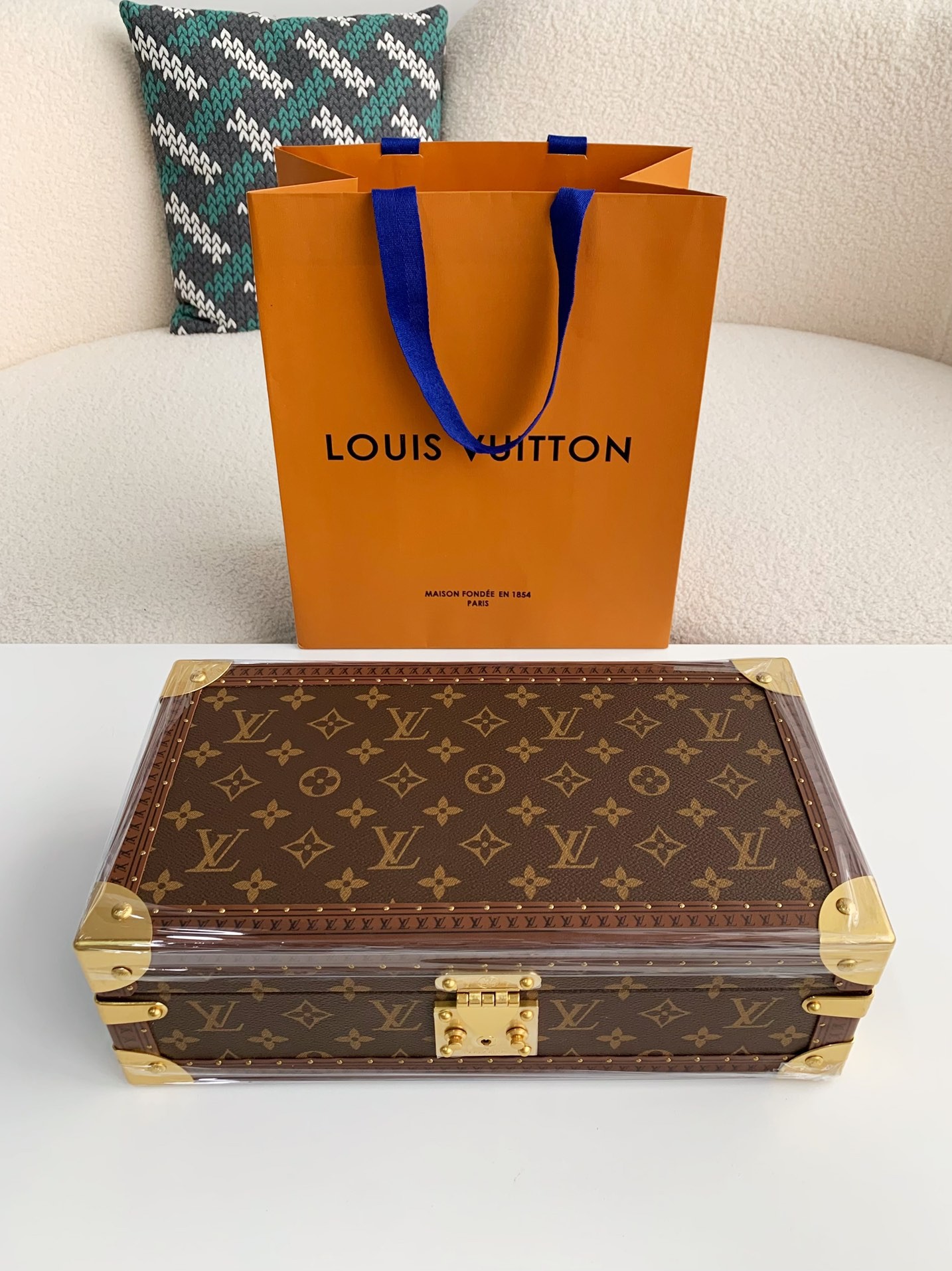 Louis Vuitton Watch Storage Box Size:34*18*11cm