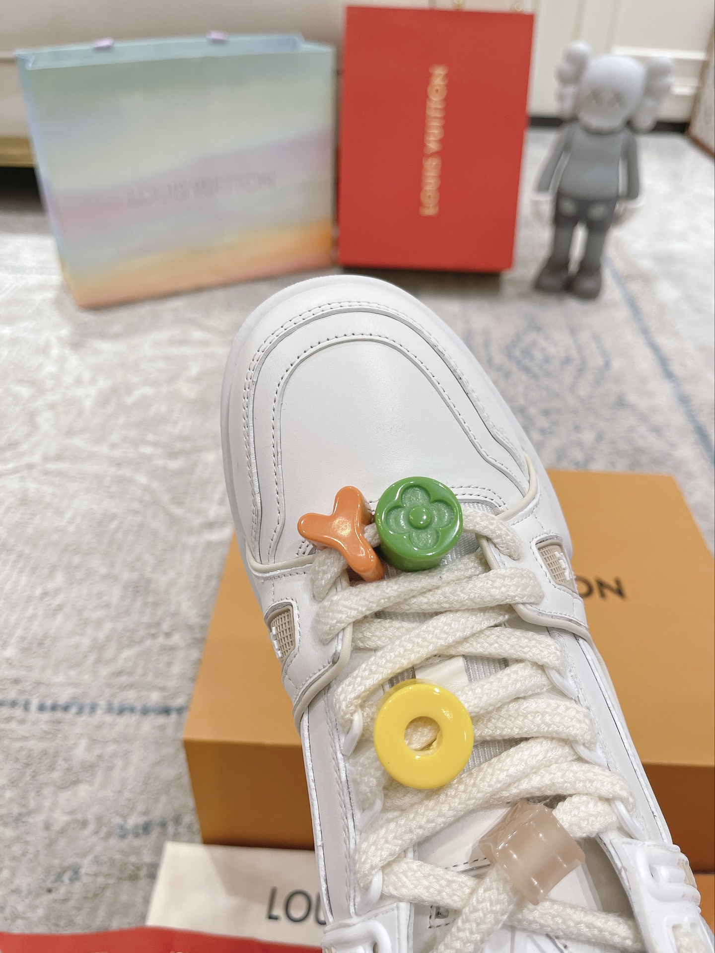 Louis Vuitton couple models DIY buckle sneakers sneakers