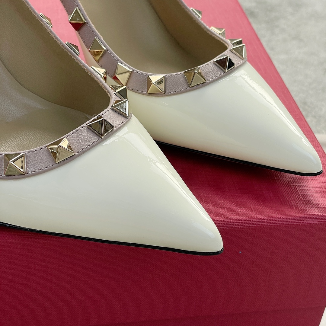 Valentino VT Collection High Heeled Single Shoes 8.5CM Patent Leather White