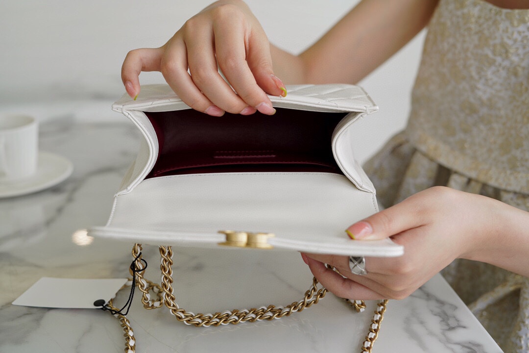 𝗖𝗛𝗔𝗘𝗡𝗟✦ 2021 Advanced Handcraft Workshop Double Golden Ball 𝗖𝗳 𝗠𝗶𝗻𝗶 𝟏𝟗𝐜𝐦White💭