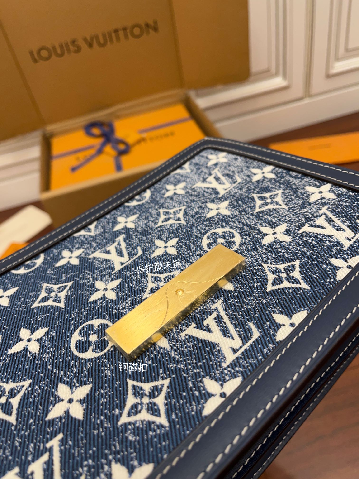 Louis Vuitton M59631