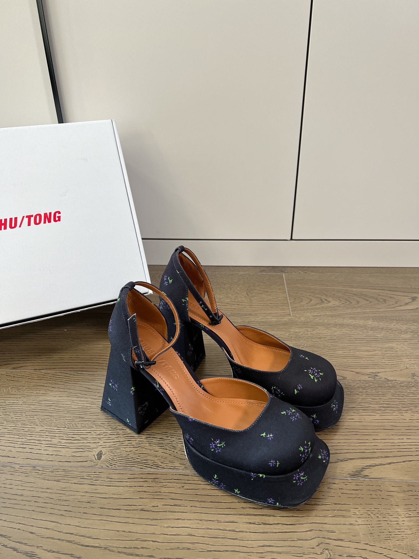 𝐒𝐇𝐔𝐒𝐇𝐔𝐓𝐎𝐍𝐆｜𝟐𝟎𝟐𝟑/𝐒𝐒 𝐧𝐞𝐰 Exclusive niche SHUSHU/TONG 23/thick bottom Mary Jane