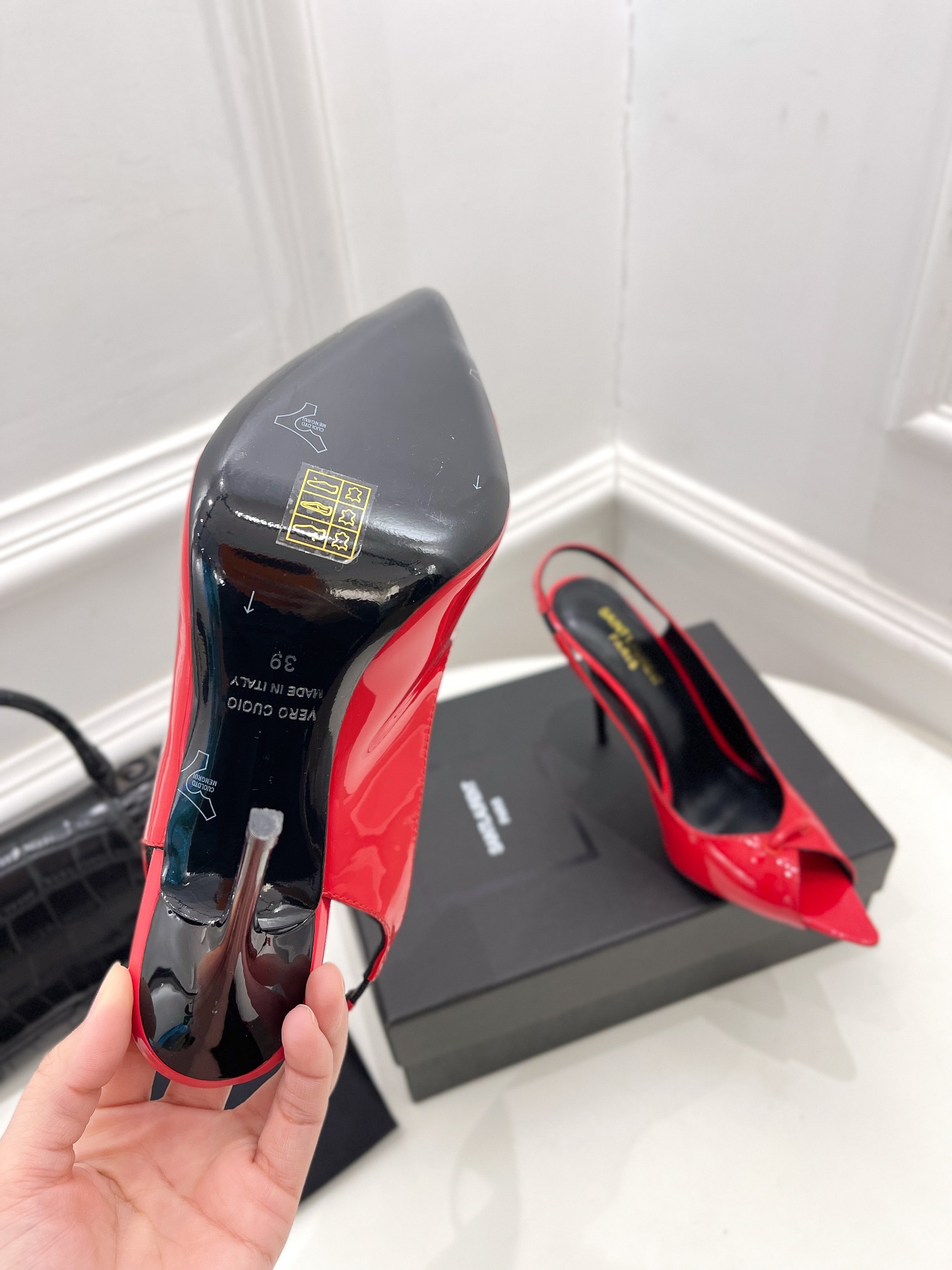 𝙎𝙖𝙞𝙣𝙩 𝙇𝙖𝙪𝙧𝙚𝙣𝙩 | 𝟐𝟎𝟐𝟏/𝐒𝐒 𝐧𝐞𝐰 YSL｜Roland 2022/fw early spring new baked high heels