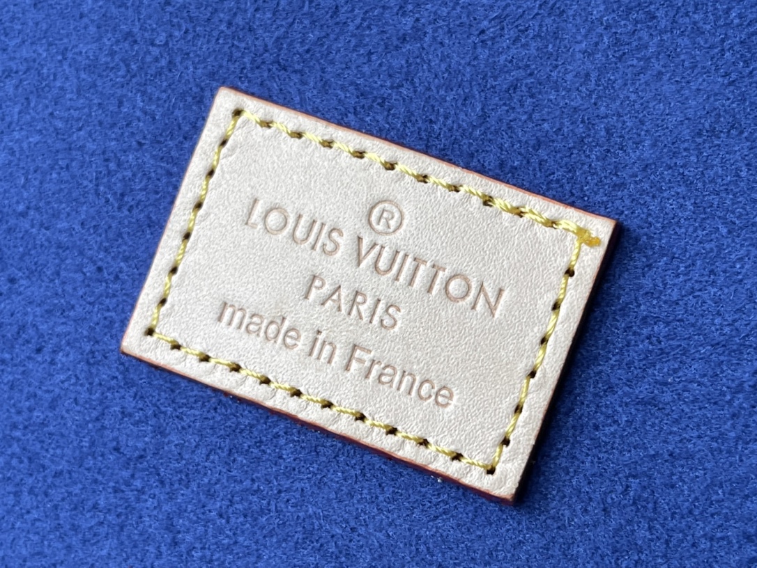 𝐋𝐎𝐔𝐈𝐒 𝐕𝐔𝐈𝐓𝐓𝐎𝐍   M47641