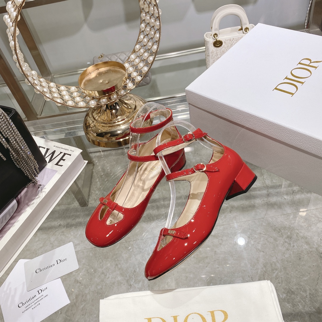 DIOR Retro Fashion Hollow Double Buckle Chunky Heel Mary Jane Shoes 3.5cm Big Red