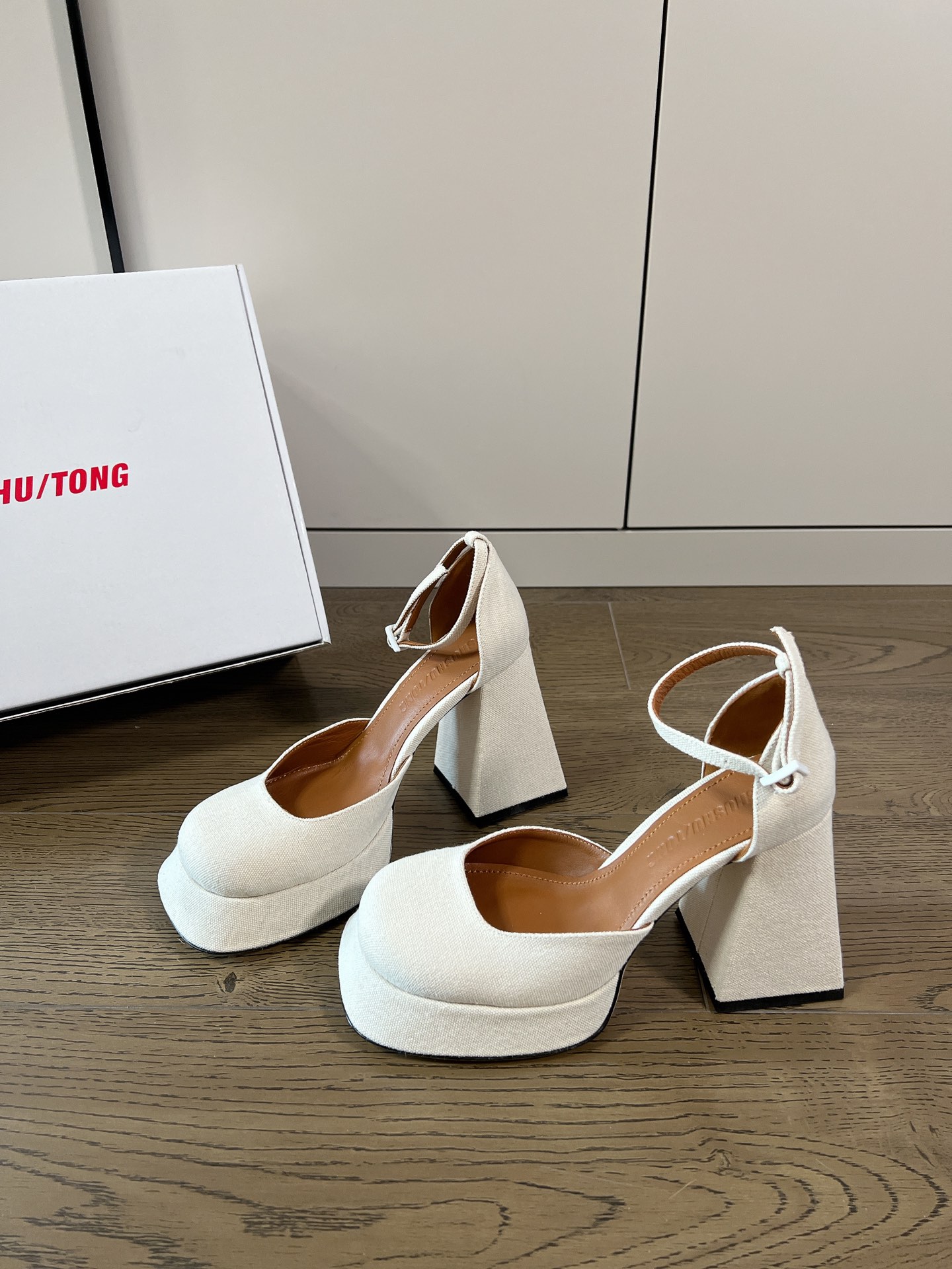 𝐒𝐇𝐔𝐒𝐇𝐔𝐓𝐎𝐍𝐆｜𝟐𝟎𝟐𝟑/𝐒𝐒 𝐧𝐞𝐰 Exclusive niche SHUSHU/TONG 23/thick bottom Mary Jane