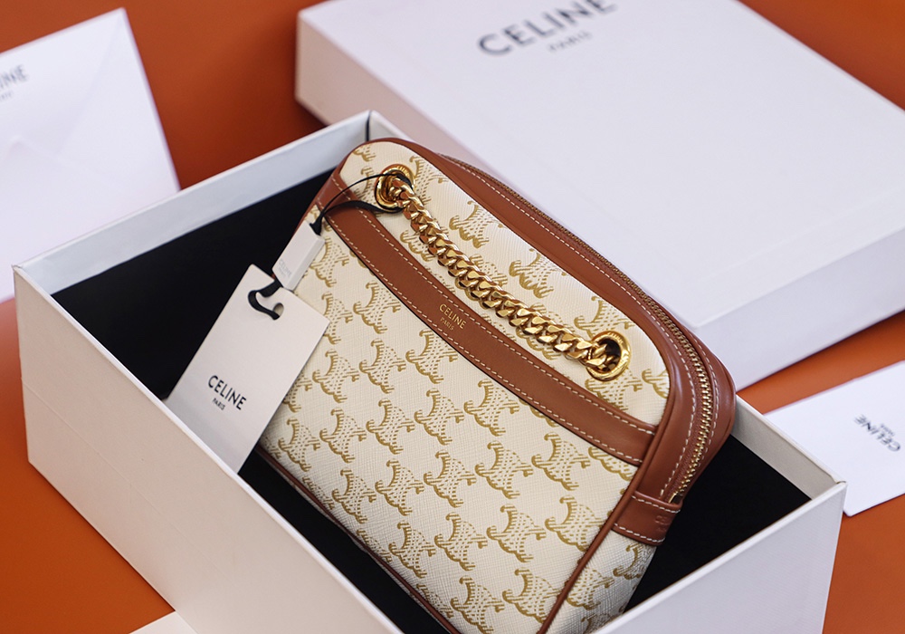 𝐂𝐞𝐥𝐢𝐧𝐞  𝐏𝐀𝐓𝐀𝐏𝐀𝐍𝐒 #196252