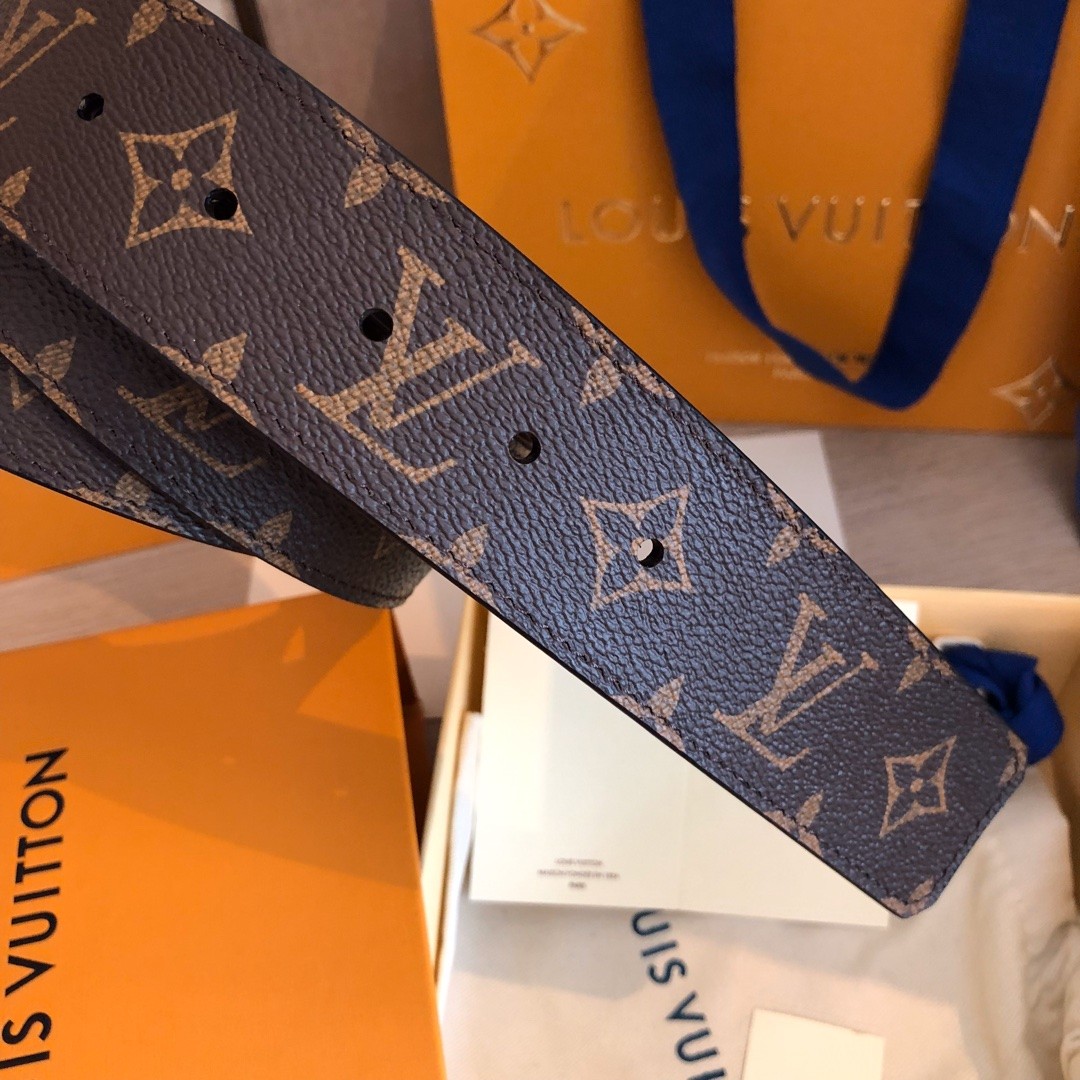 Louis Vuitton LV men's belt INITIALES
