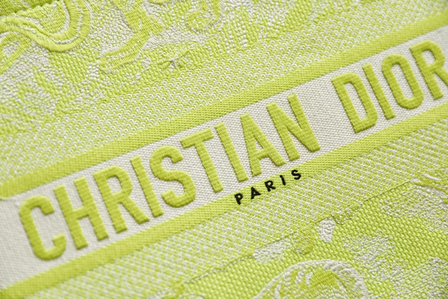 DIOR TOTE Fluorescent green embroidery