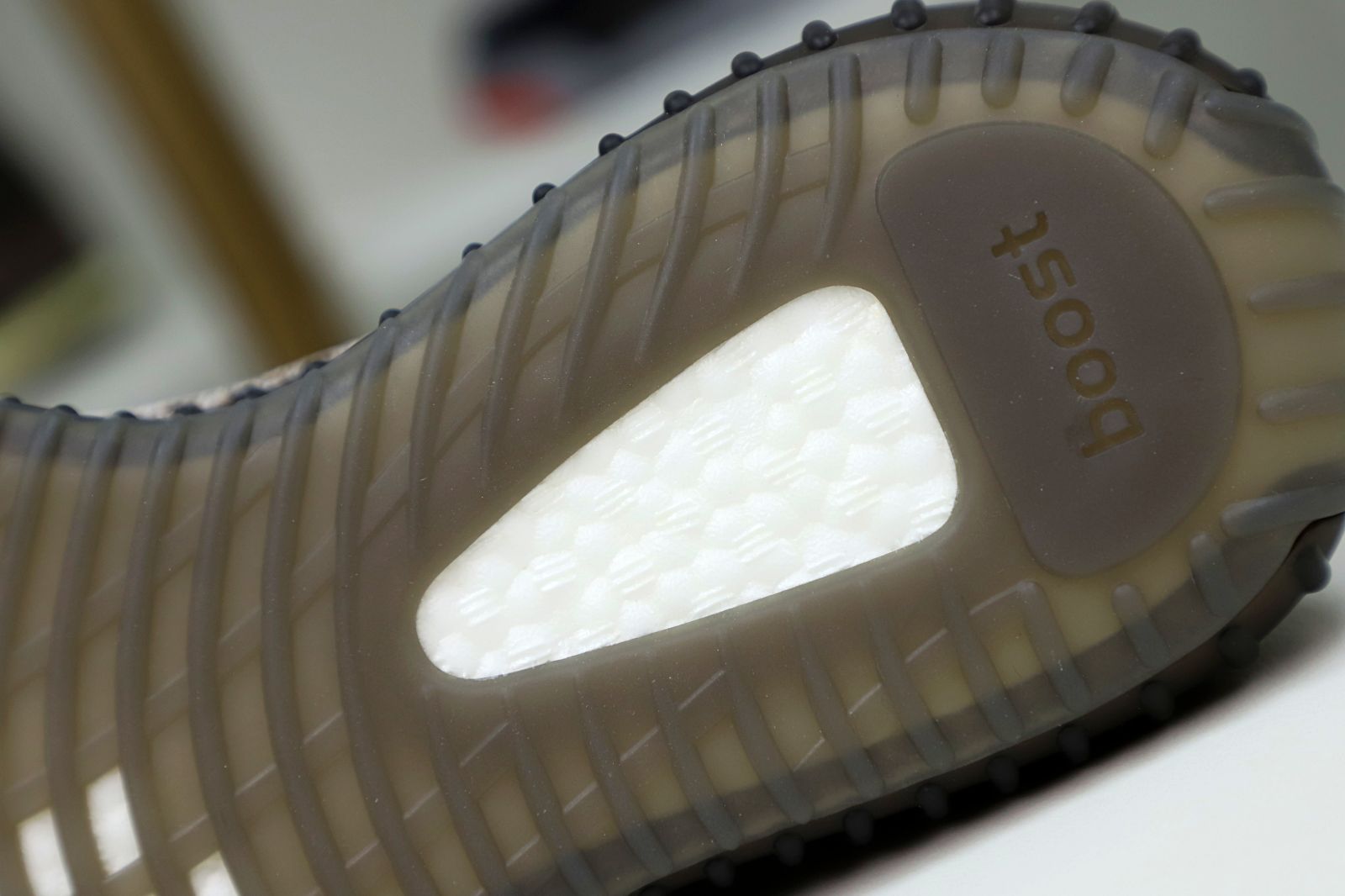 YEEZY BOOST 350 V2 ASH STONE