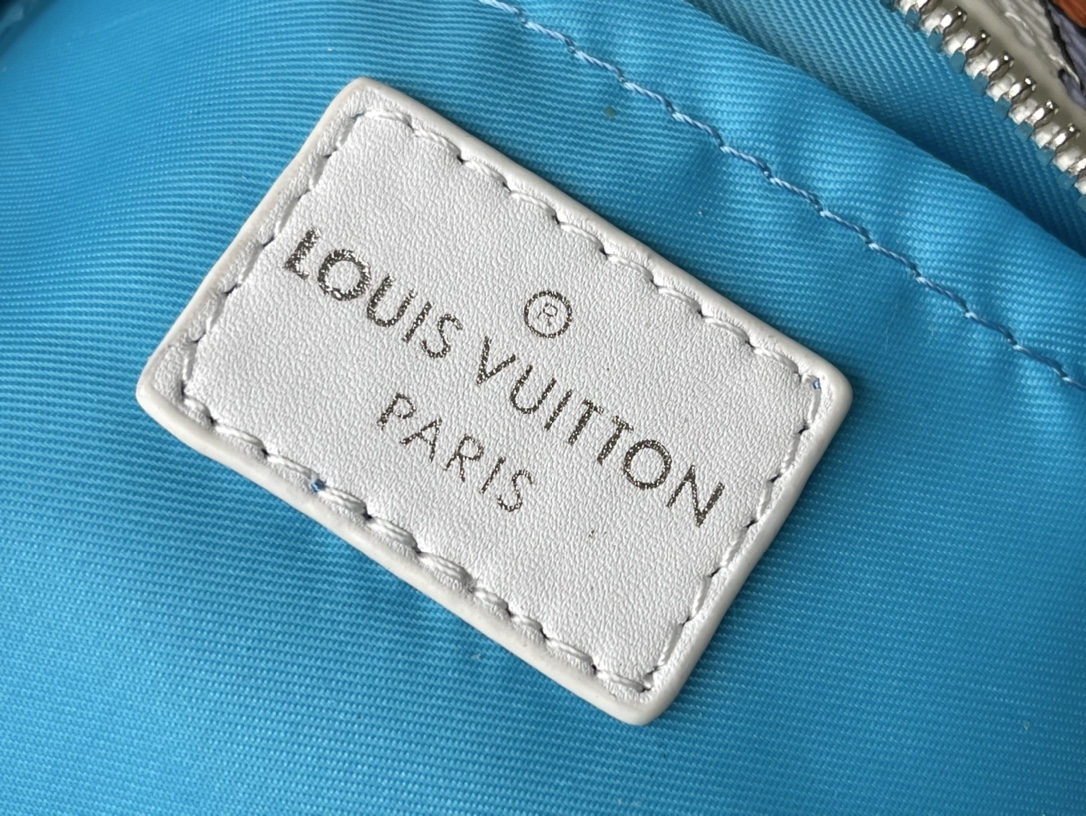 𝐋𝐎𝐔𝐈𝐒 𝐕𝐔𝐈𝐓𝐓𝐎𝐍   M82008