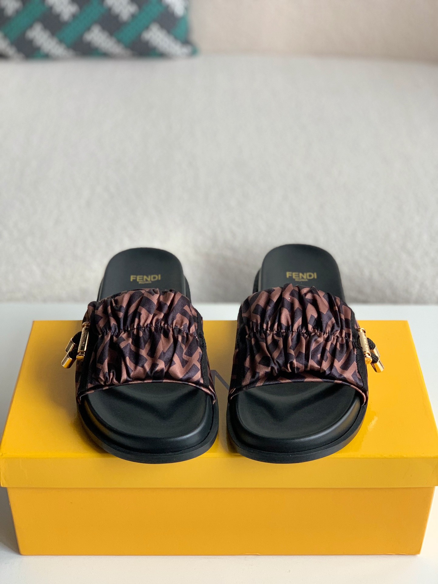 Fendi slippers