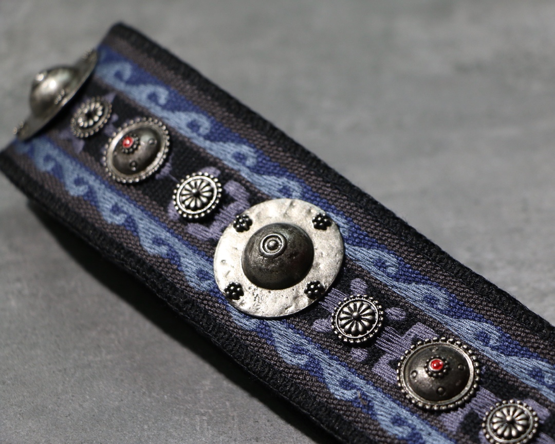 Dior retro Roman straps