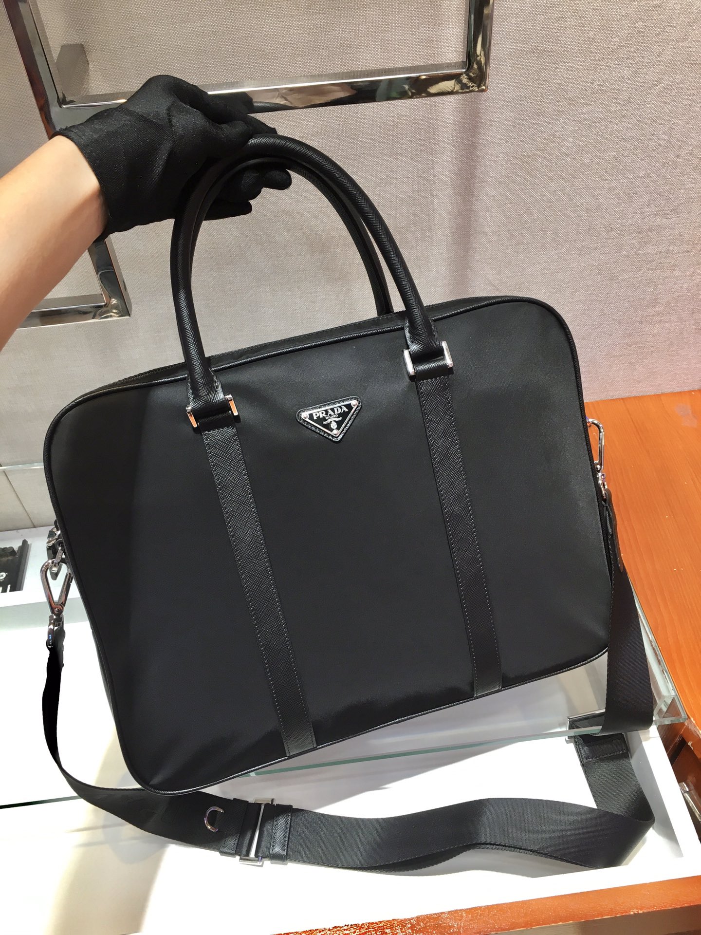 𝐏𝐑𝐀𝐃𝐀 2VE871 Briefcase