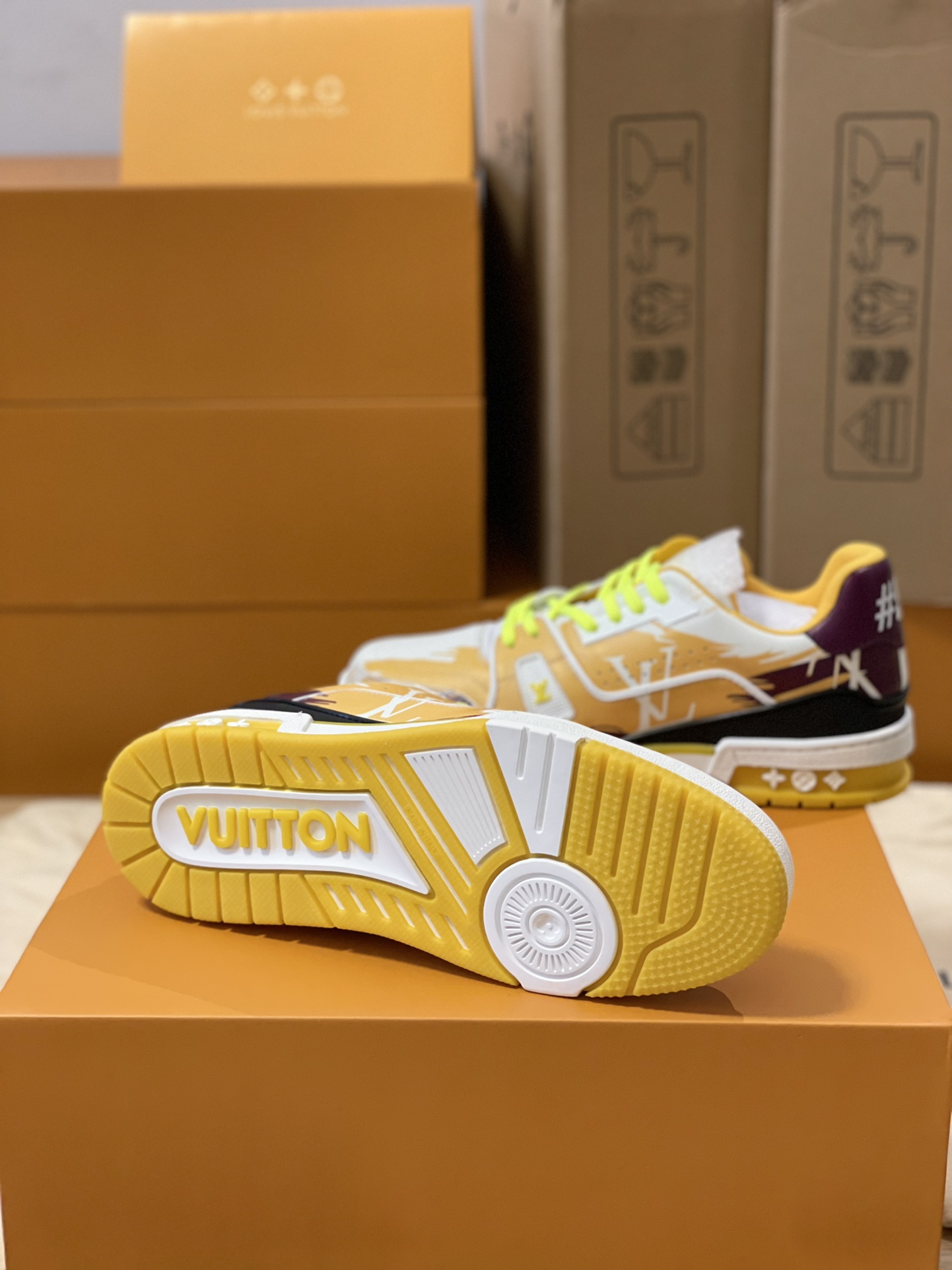 Louis Vuitton Trainer sneakers for couples, style number 1AA373