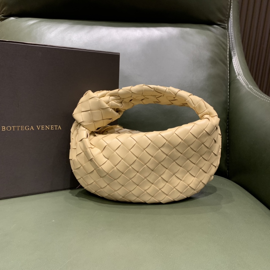 Bottega Veneta  🆕NEW🆕 JODIE #651876