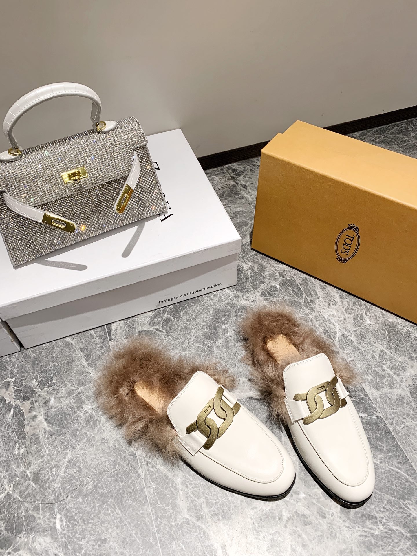 TOD'S 𝙏𝙊𝘿𝙎 2020 autumn and winter new hairy slippers on the new a pair of so fashionable hairy slippers