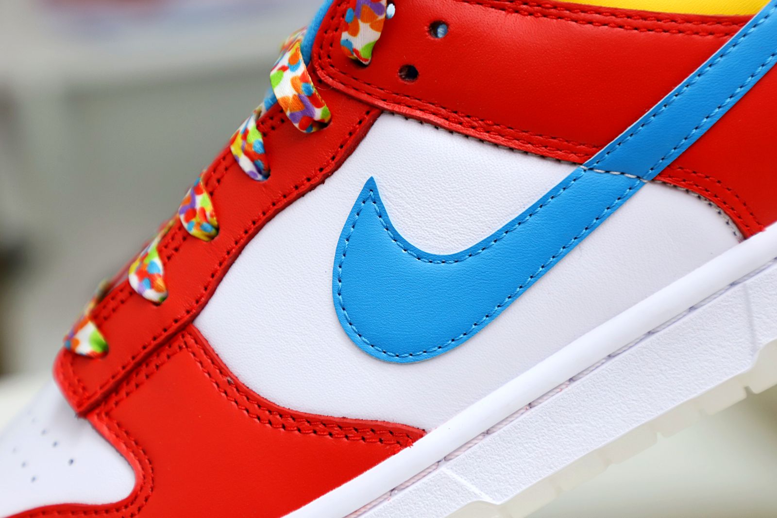 NIKE DUNK QS FRUITY PEBBLES