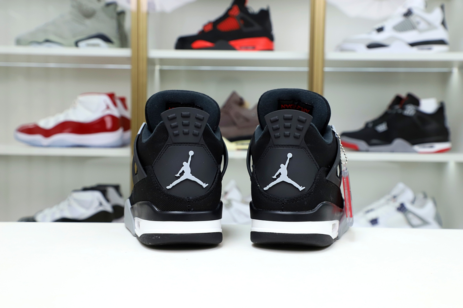 AIR JORDAN 4 BLACK CANVAS