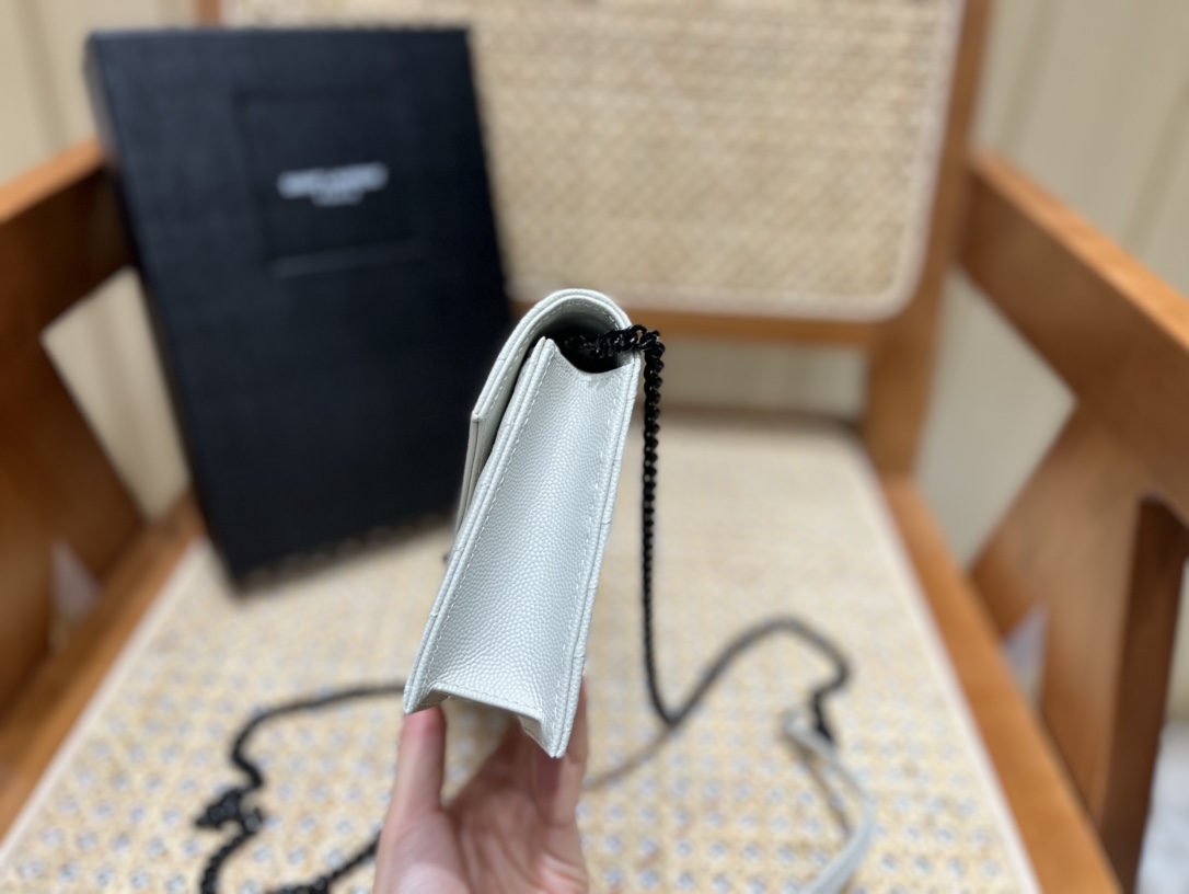 SAINT LAURENT 𝐖𝐨𝐜 𝟭𝟵𝐜𝐦 #393953 original leather.JD