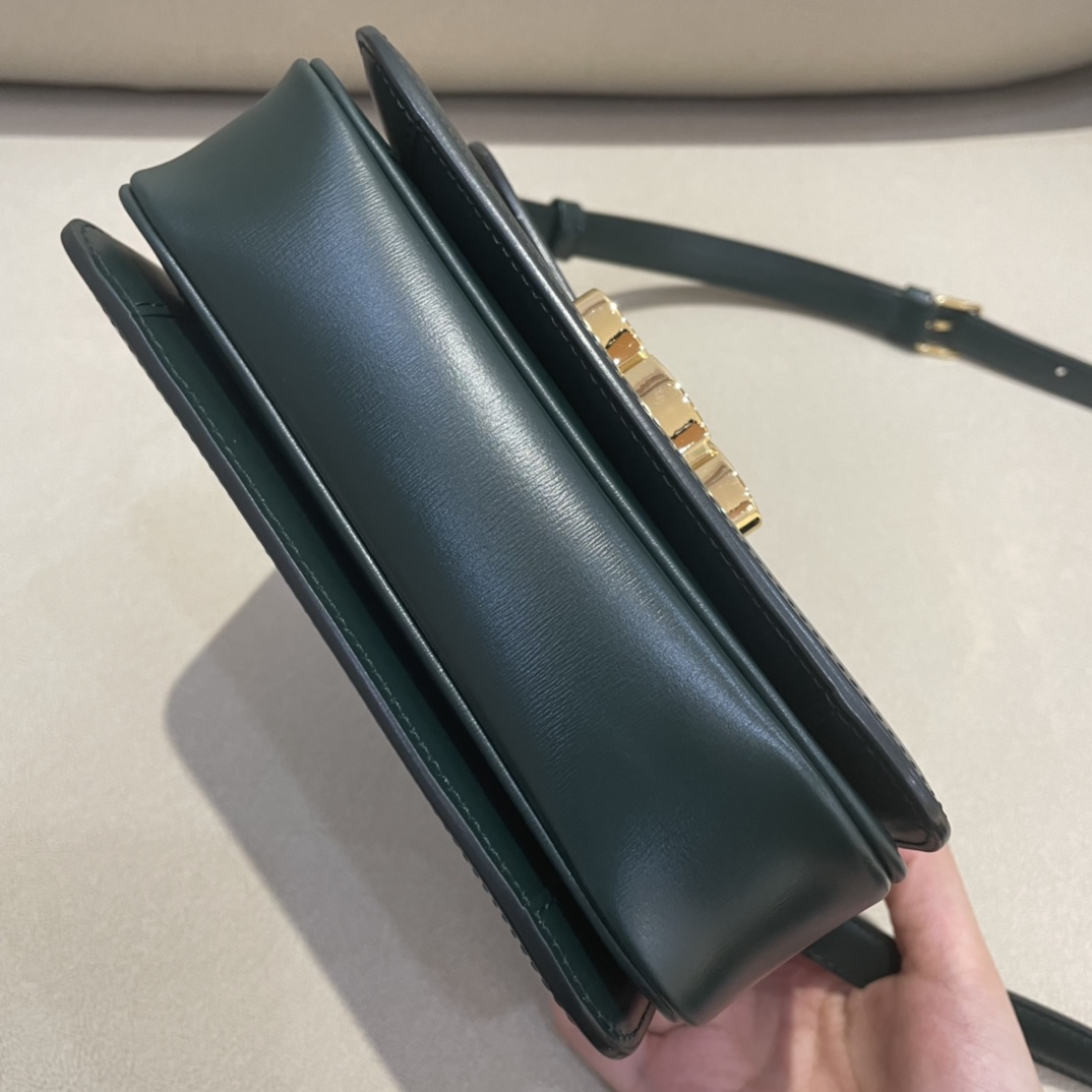 𝐂𝐞𝐥𝐢𝐧𝐞 Triomphe teen 18.5cm