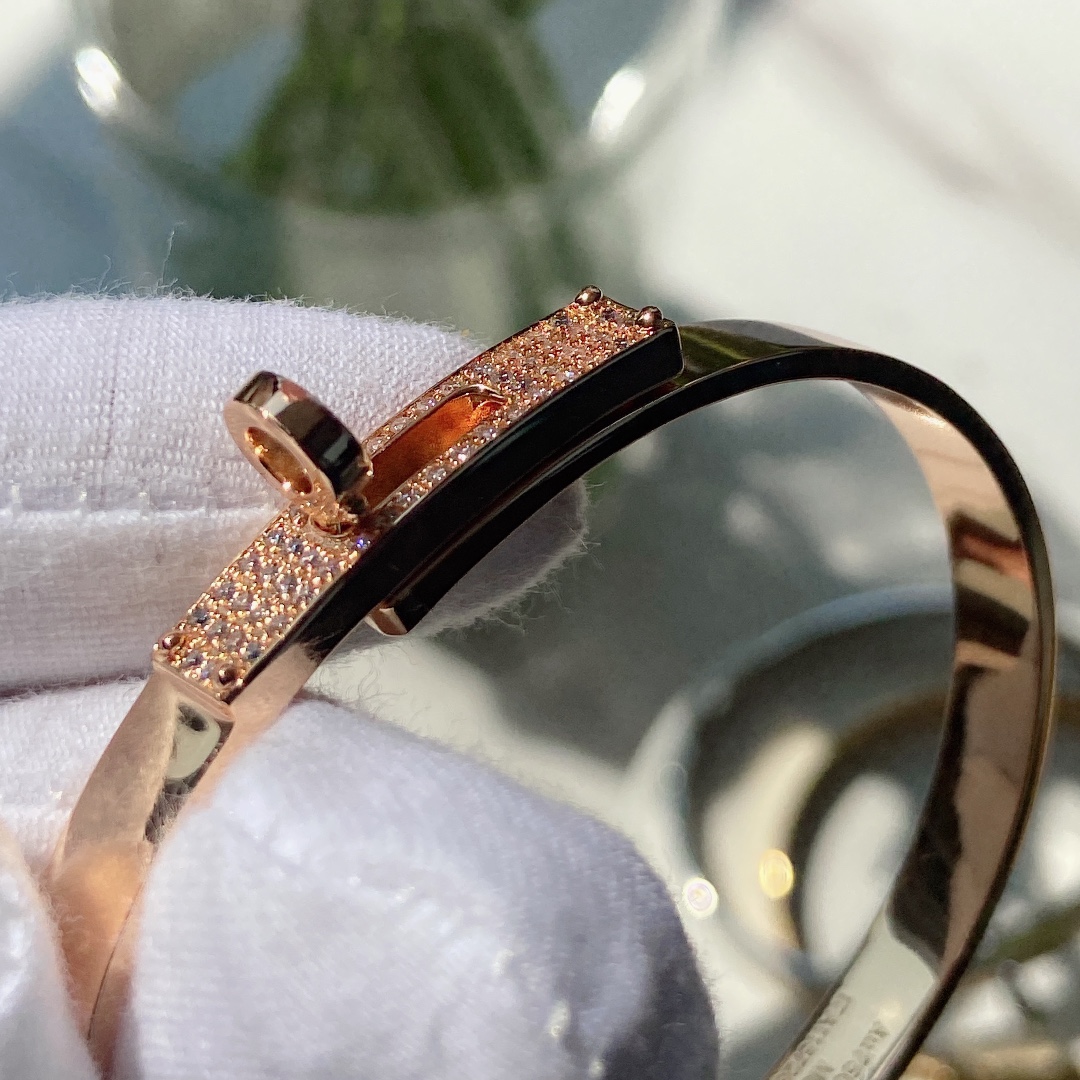 Hermes bracelet
