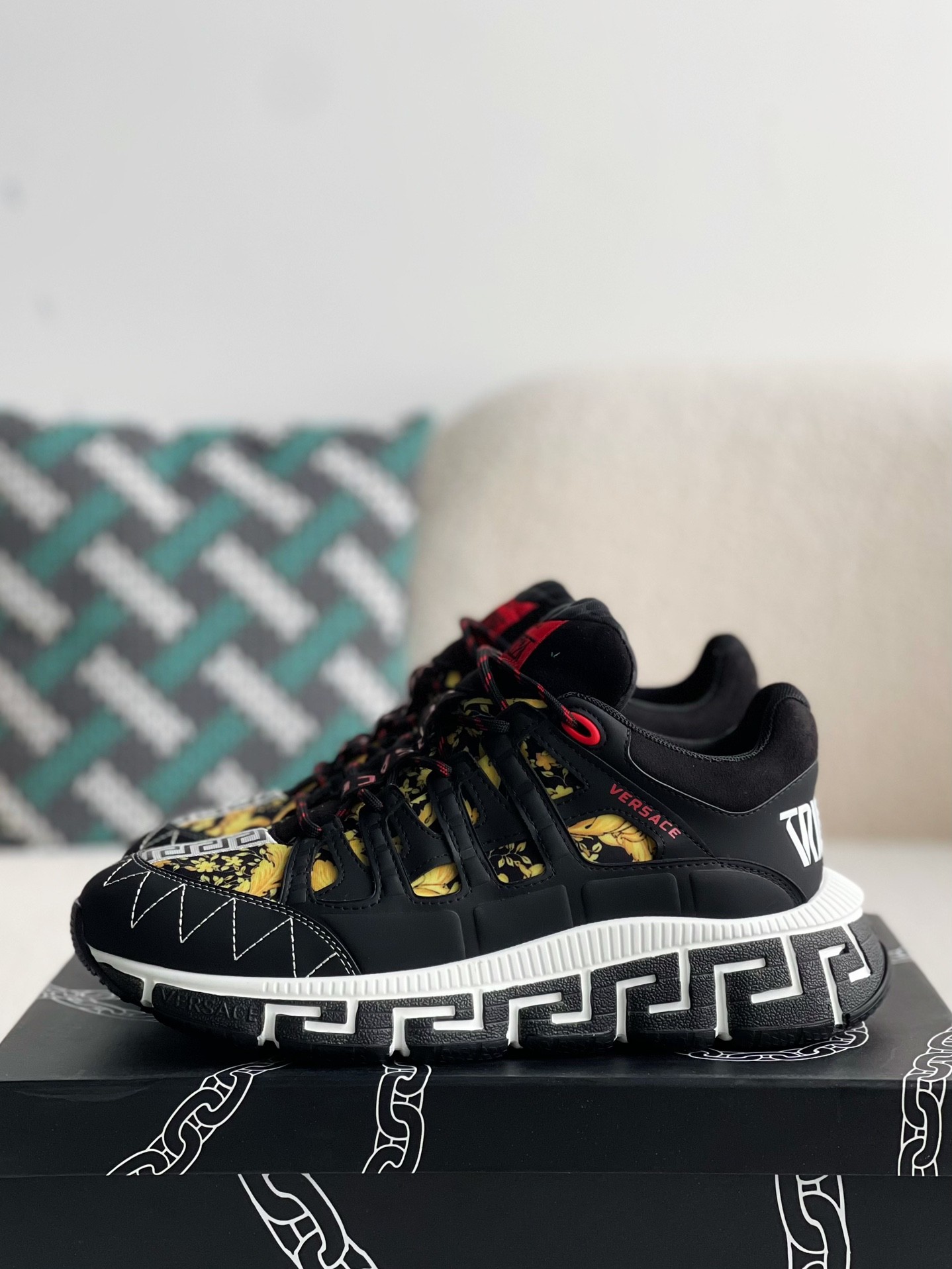 VERSACE SHOES