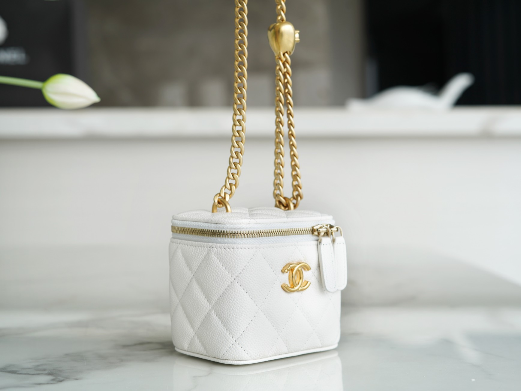 𝗖𝗛𝗔𝗡𝗘𝗟✦ 23P Spring/Summer New Love Adjustment Buckle Small Box