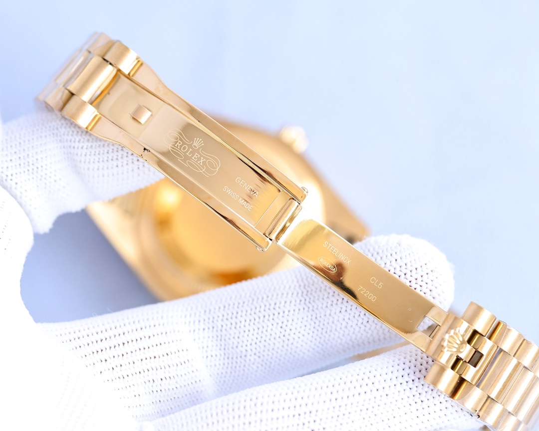 Rolex full diamond model