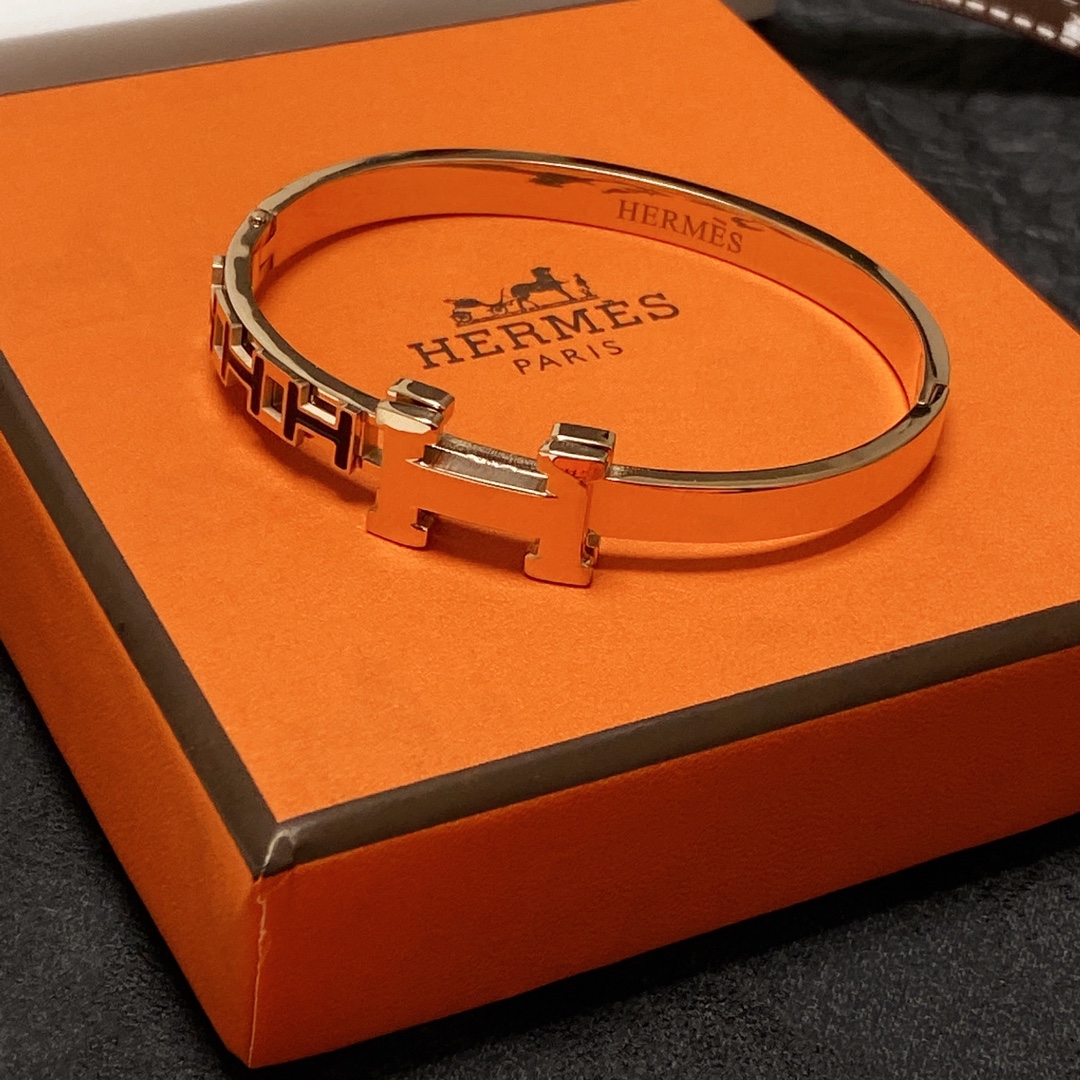 Hermes bracelet