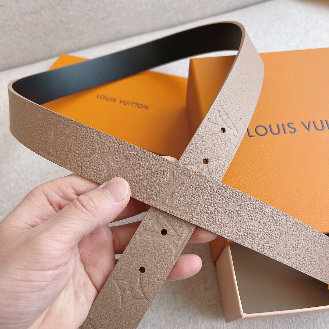 LOUIS VUITTO Parnassea Leather Goods Collection