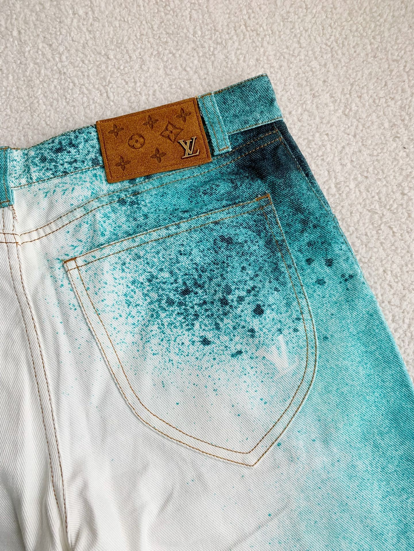 Louis Vuitton Costumes