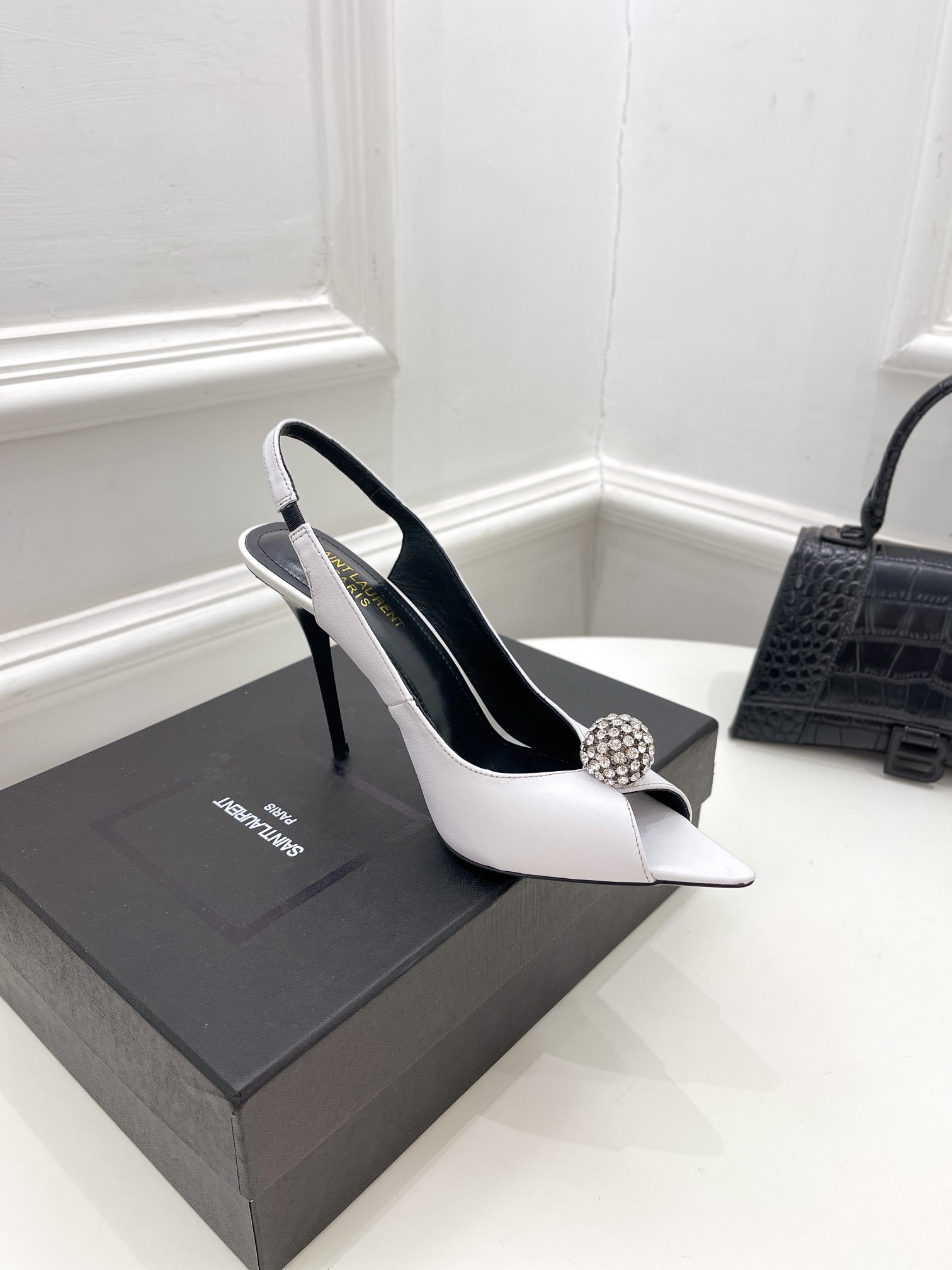 𝙎𝙖𝙞𝙣𝙩 𝙇𝙖𝙪𝙧𝙚𝙣𝙩 | 𝟐𝟎𝟐𝟏/𝐒𝐒 𝐧𝐞𝐰 YSL｜Roland 2022/fw early spring new baked high heels