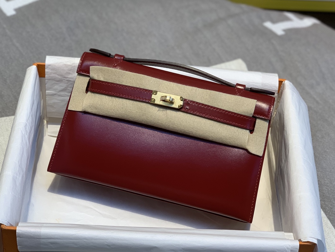 Minikelly box leather Hermes red rich vintage feel gold buckle