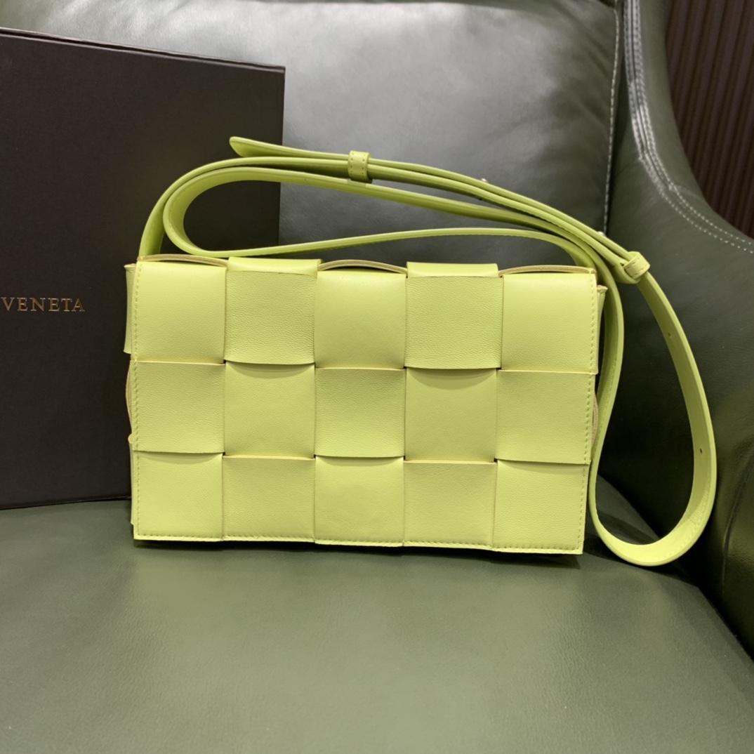 Bottega Veneta  𝘾𝘼𝙎𝙎𝙀𝙏𝙏𝙀 #578004