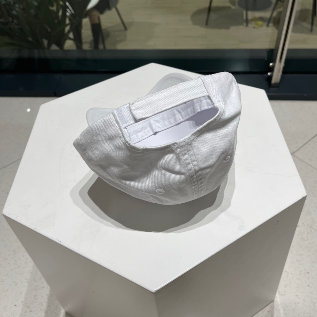 Balenciaga new high-end baseball cap