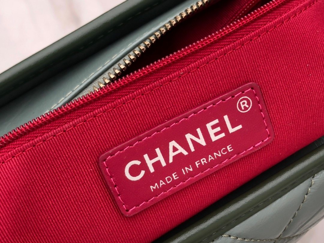 𝗖𝗵𝗮𝗻𝗲𝗹 𝗚𝗮𝗯𝗿𝗶𝗲𝗹𝗲❥ classic stray bag Italy 🇮🇹 