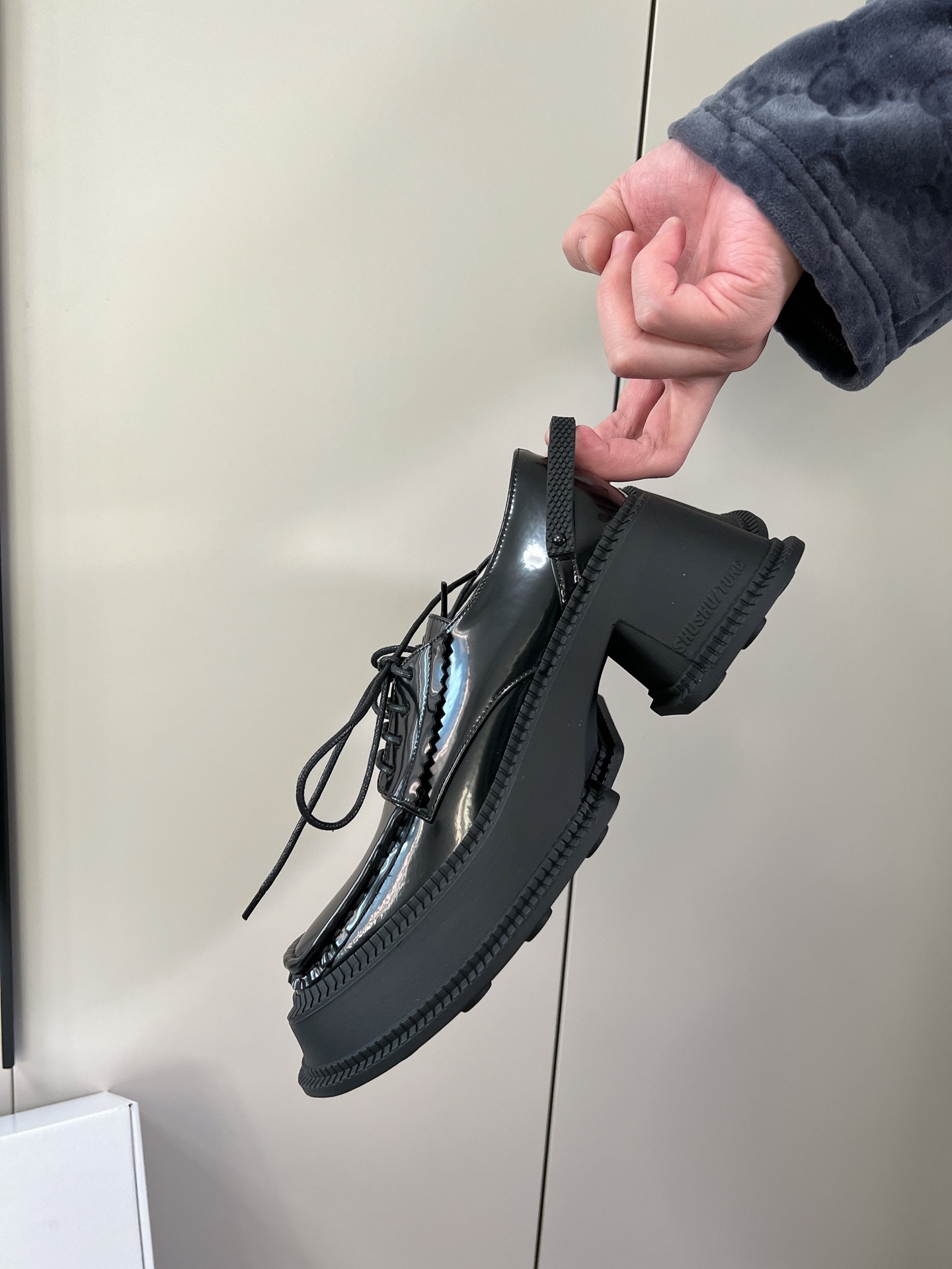 𝐒𝐇𝐔𝐒𝐇𝐔𝐓𝐎𝐍𝐆｜𝟐𝟎𝟐𝟑/𝐒𝐒 𝐧𝐞𝐰 Exclusive niche SHUSHU/TONG 23/thick-soled Mary Jane lace-up single shoes